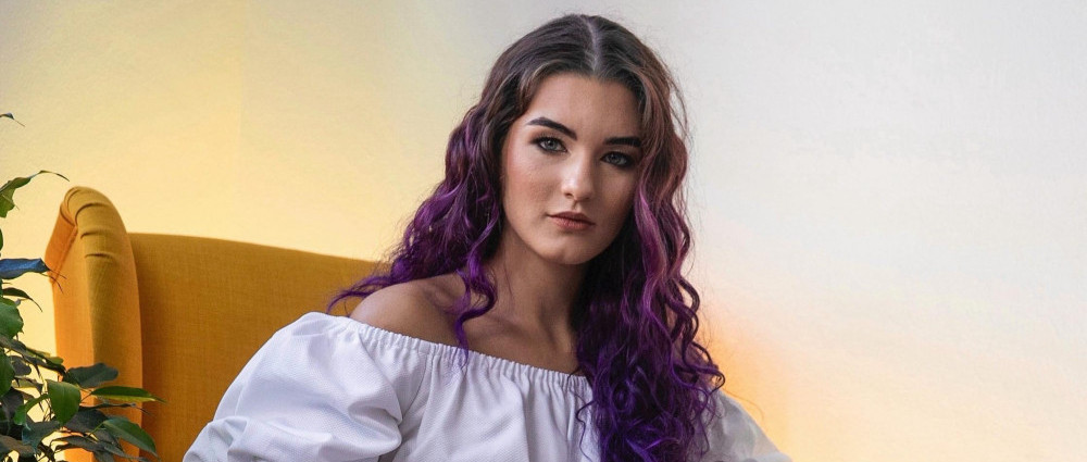 Viktorie Surmová pokračuje v projektu modernizace lidových písní