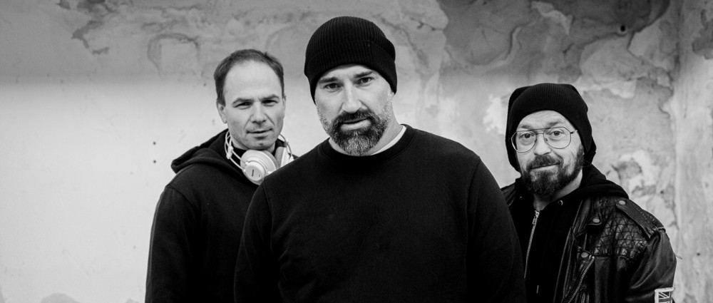 Daj si pozor, čomu uveríš, apelují KORBEN DALLAS