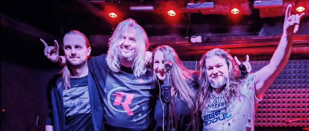 JANESESSION se brzy představí Bez masky