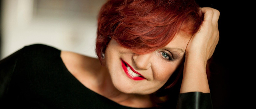 Petra Janů a Láska stojí ve Světlech reflektorů