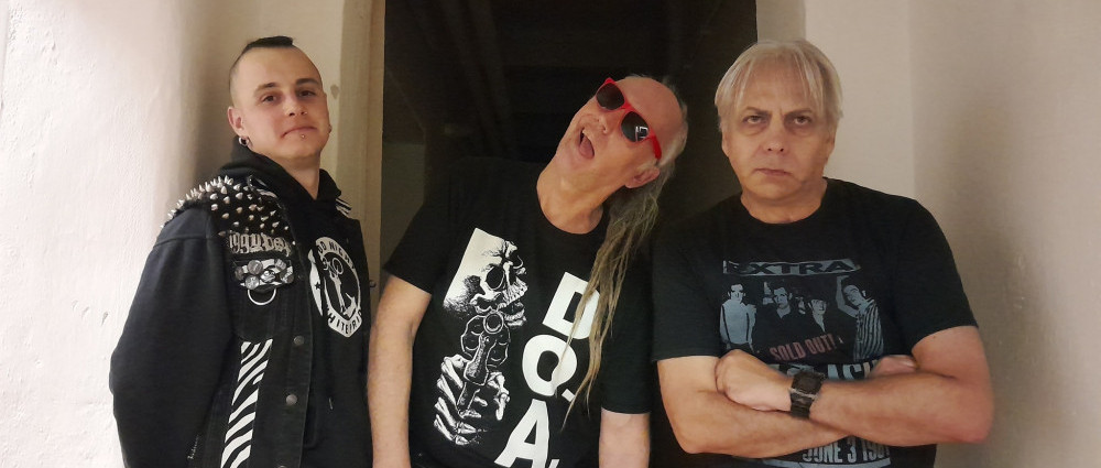 ZEMĚŽLUČ vydává album Všeho do času